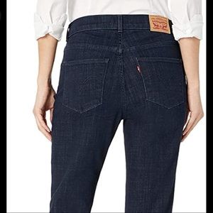 Levi’s 505, CLASSIC STRAIGHT FIT WOMEN'S JEANS. Size 29/32